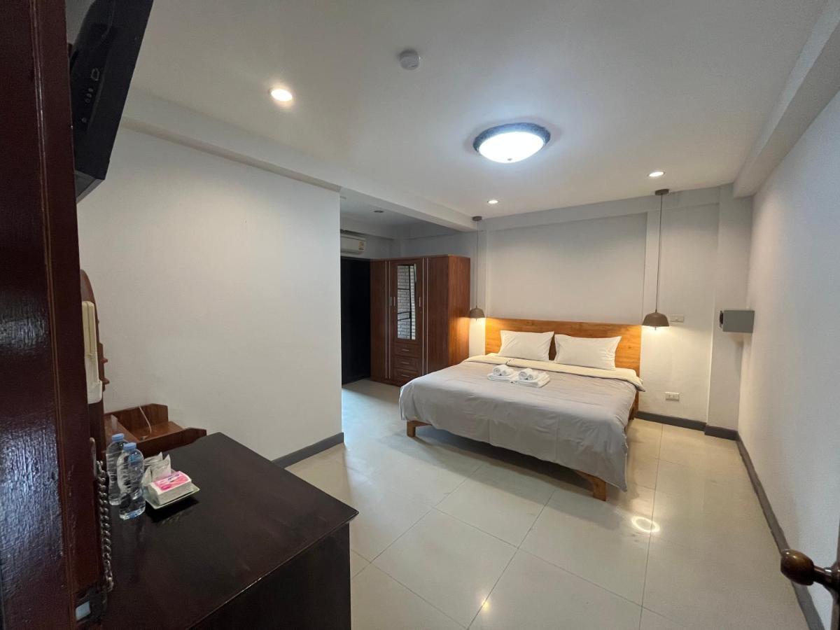 Tjr Boutique Hotel เชียงใหม่ ภายนอก รูปภาพ